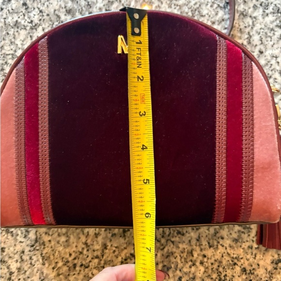 ♥️💖 Elegant Michael Kors Crossbody Shoulder Bag Leather & Velvet with Tassel - Picture 5 of 12